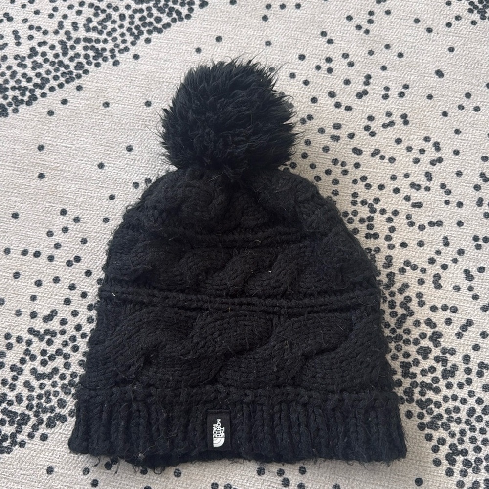 North face Pom beanie